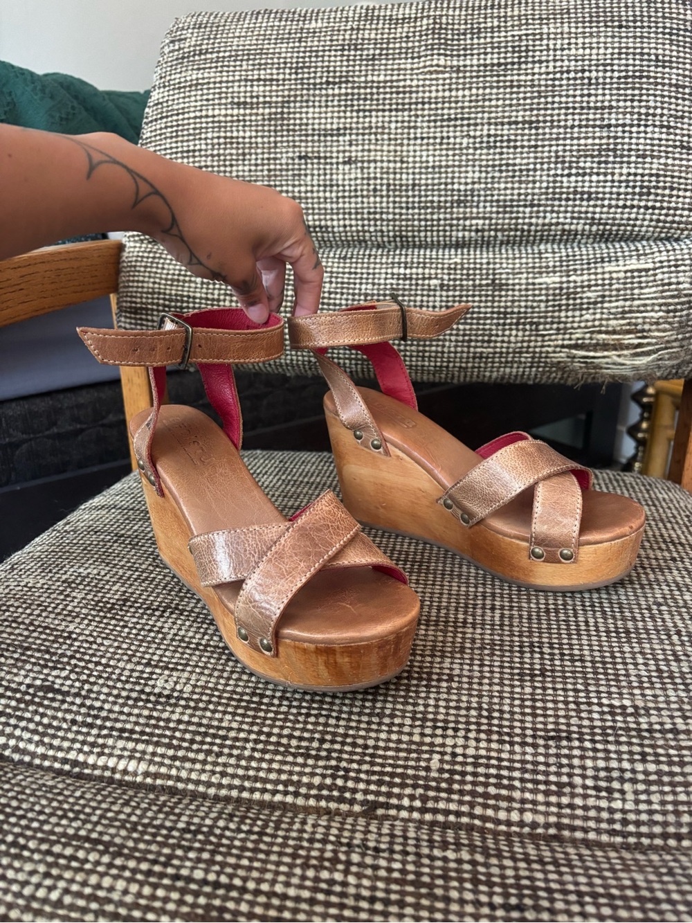 Bed Stu Bronze Platform Wedge Sandals with red Lining